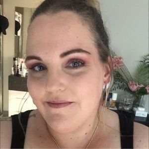 Meet your Posher, Lee